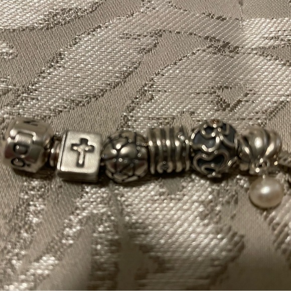 Authentic Pandora barrel clasp snake chain bracelet w/23 charms - Picture 4 of 8